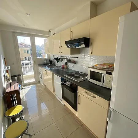 شقة 2 Pieces Bord De Mer A Proximite Nice, Antibes Et Monaco, 4 Personnes A De Cagnes Sur Mer
